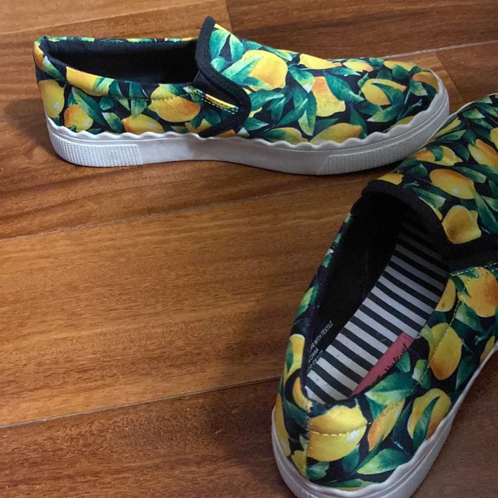 Betsy Johnson sneakers - Picture 2 of 2